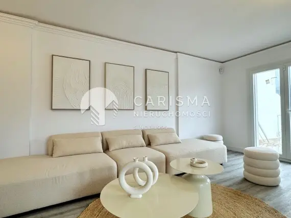 (12) Całkowicie odnowiony apartament gotowy do zamieszkania