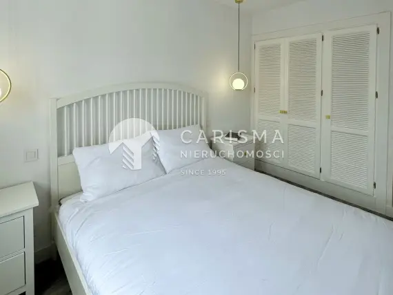 (35) Całkowicie odnowiony apartament gotowy do zamieszkania