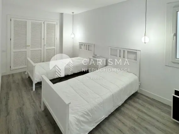 (37) Całkowicie odnowiony apartament gotowy do zamieszkania