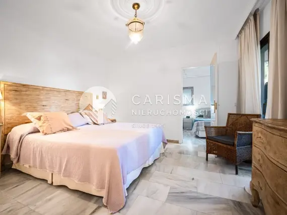(10) Nowoczesny apartament na parterze 80 metrów od plaży
