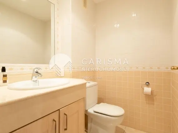 (11) Przestronny apartament w malowniczej miejscowości