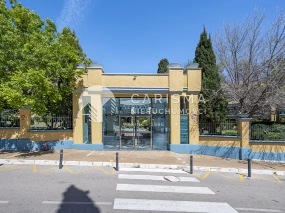 (34) Dwupoziomowy penthouse z widokiem na morze w prestiżowej dzielnicy Marbelli