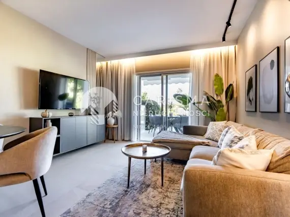 Odnowiony apartament na parterze gotowy do zamieszkania 1