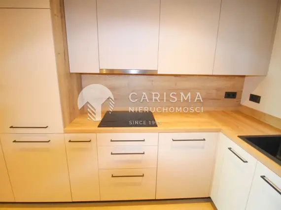 (14) Apartament w nowym budownictwie z widokiem na morze