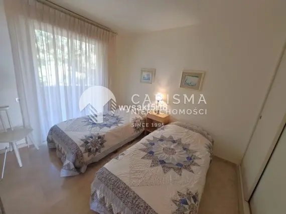 (24) Parterowy apartament w kompleksie z dostępem do plaży