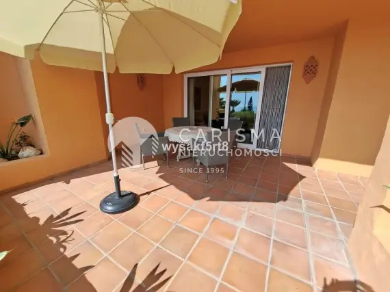(28) Parterowy apartament w kompleksie z dostępem do plaży