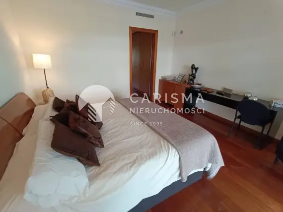(8) Apartament na parterze w prestiżowym kompleksie  700 metrów od plaży