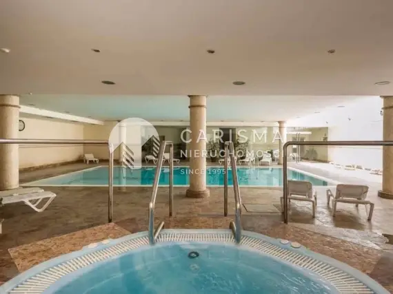 (18) Apartament na parterze w prestiżowym kompleksie  700 metrów od plaży
