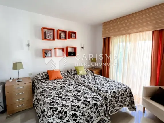 (18) Apartament w pierwszej linii plaży