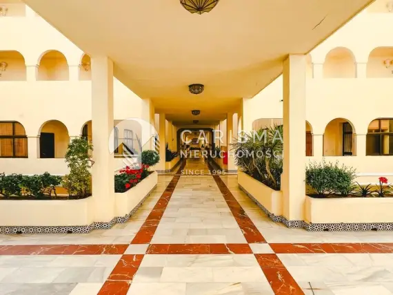 (25) Apartament w pierwszej linii plaży