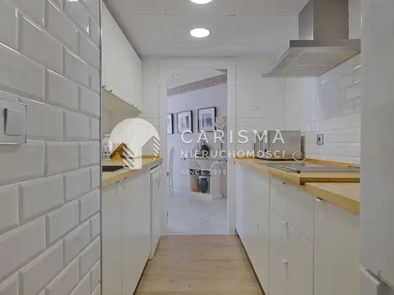 (11) Apartament z widokiem na morze w pierwszej linii portu