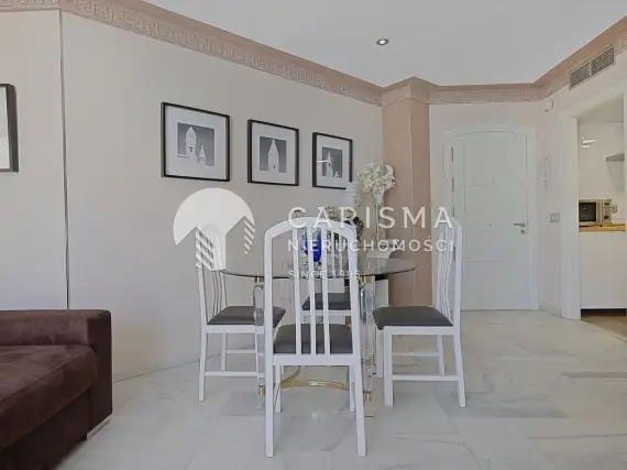 (9) Apartament z widokiem na morze w pierwszej linii portu