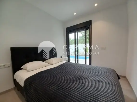 (14) Nowoczesna willa z basenem w sercu Costa Blanca
