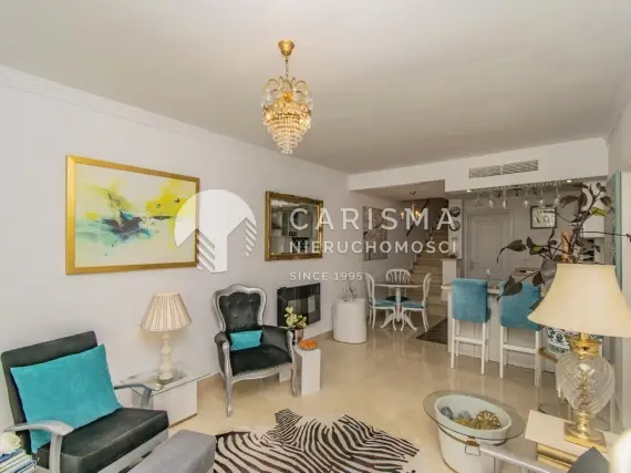 (11) Dwupoziomowy penthouse blisko plaży w urokliwej okolicy