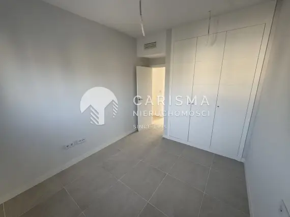 (17) Nowoczesny penthouse 5 min samochodem od plaży