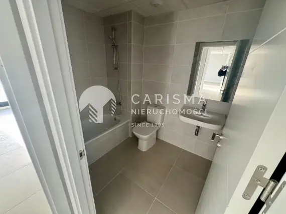 (18) Nowoczesny penthouse 5 min samochodem od plaży