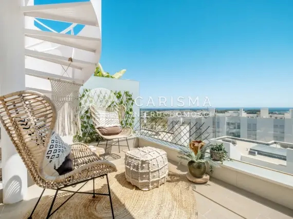 (6) Nowoczesny apartament w stylu boho z widokiem na morze