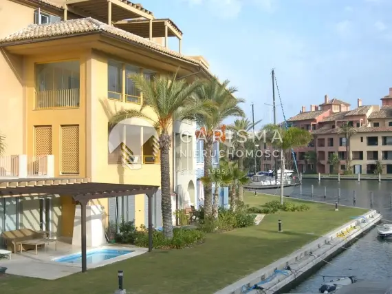 (5) Apartament z widokiem na port Sotogrande Marina