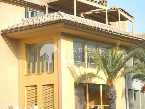 (28) Apartament z widokiem na port Sotogrande Marina