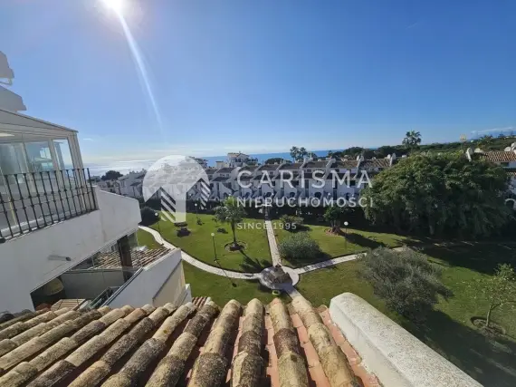(5) Dwupoziomowy penthouse z widokiem na morze kilka kroków od plaży