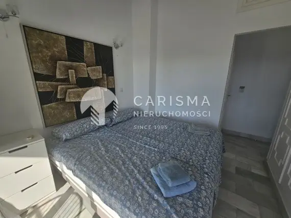 (17) Dwupoziomowy penthouse z widokiem na morze kilka kroków od plaży