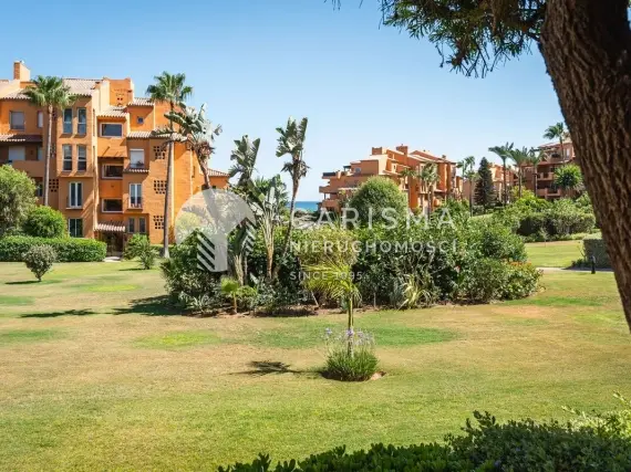 (23) Parterowy apartament w nadmorskim kompleksie tuż przy plaży