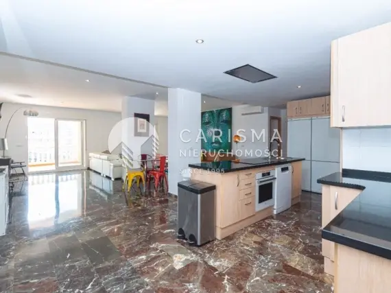 (9) Apartament z widokiem na morze i góry 400 metrów od plaży