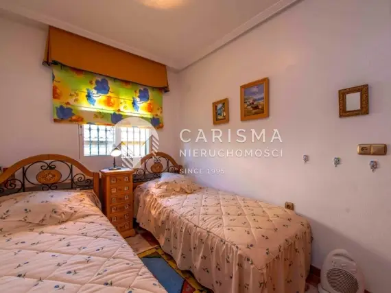 (16) Wolnostojący dom w dobrej lokalizacji, Villamartin, Costa Blanca