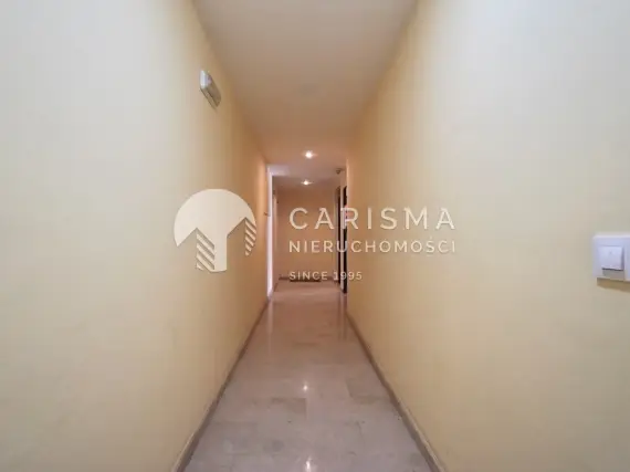 (3) Uroczy apartament w sercu Moraira