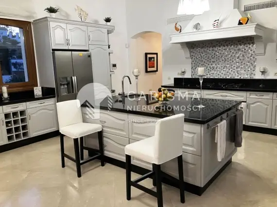 (14) Elegancka willa przy polach golfowych, Sotogrande Alto
