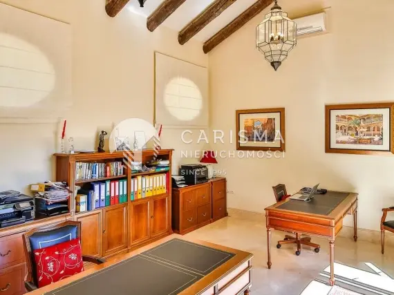 (25) Elegancka willa przy polach golfowych, Sotogrande Alto