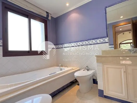 (41) Wyjątkowa willa w prestiżowej lokalizacji The Golden Mile, Marbella