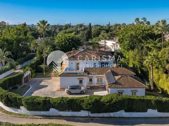 (9) Willa w stylu andaluzyjskim w idealnej lokalizacji blisko plaży, Marbella