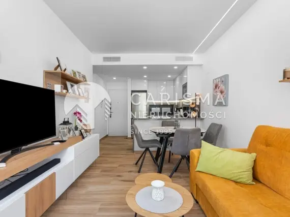 (10) Nowoczesny Apartament na Parterze w Villamartin, Alicante