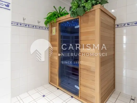 (39) Dom w El Portet Moraira z widokiem na morze