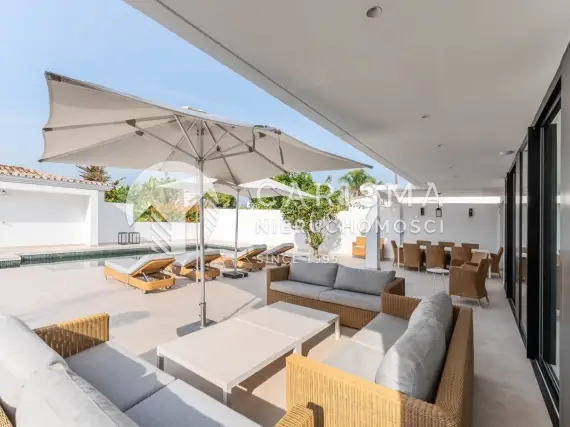(14) Unowocześniona willa z pięknym widokiem na morze, El Rosario, Marbella