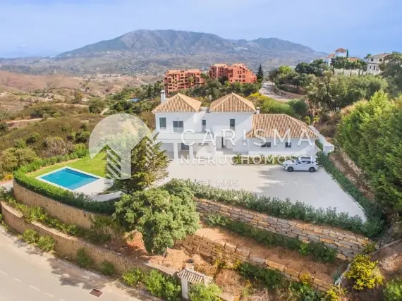 (38) Nowoczesny dom w sercu La Mairena, Marbella, Costa del Sol