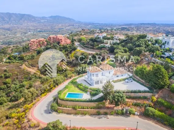 (42) Nowoczesny dom w sercu La Mairena, Marbella, Costa del Sol