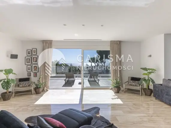 (7) Nowoczesna willa w zamknietej społeczności z panoramicznym widokiem na morze , El Rosario, Marbella