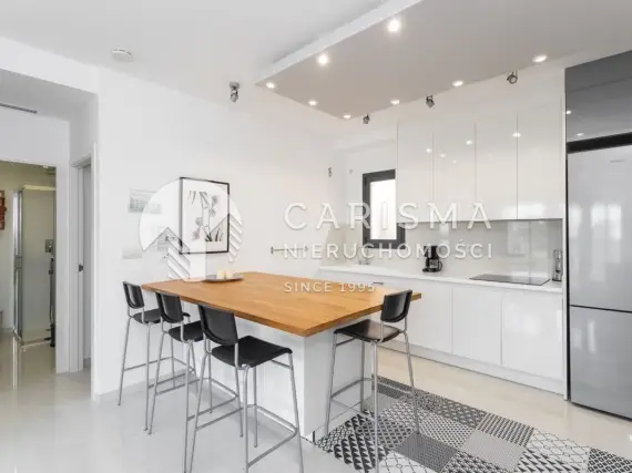 (13) Nowoczesny apartament z tarasem na dachu, balkonem i wspólnym basenem