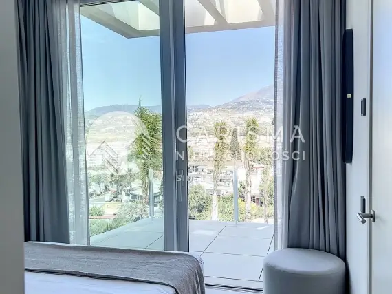 (33) Nowoczesna willa z panoramicznymi widokami na morze i góry, Nueva Andalucia