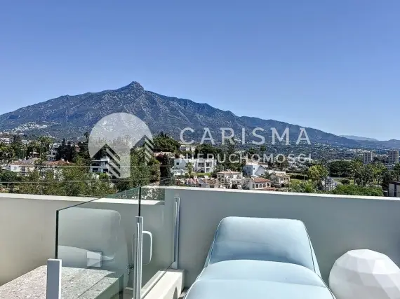 (43) Nowoczesna willa z panoramicznymi widokami na morze i góry, Nueva Andalucia