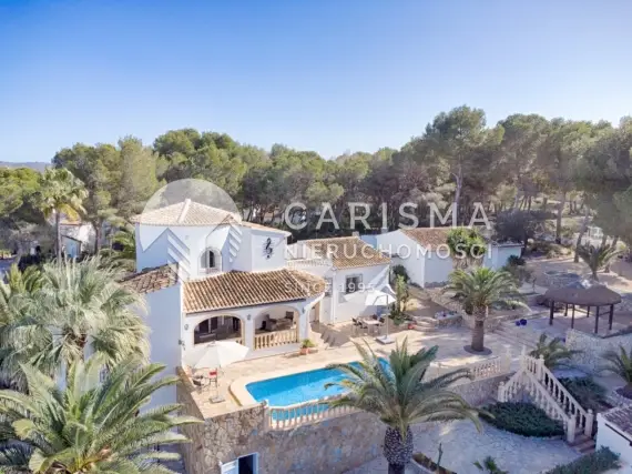 (10) Śródziemnomorska willa w doskonałej lokalizacji San Jaime, Moraira