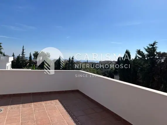 (6) Dwupoziomowa willa z widokiem na morze, Marbella