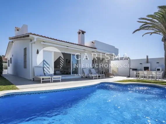 (4) Andaluzyjska willa z prywatnym wyjściem na plażę, Marbella