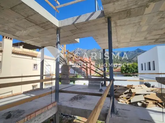 (6) Nowoczesna willa w budowie z widokiem na morze i góry, Marbella