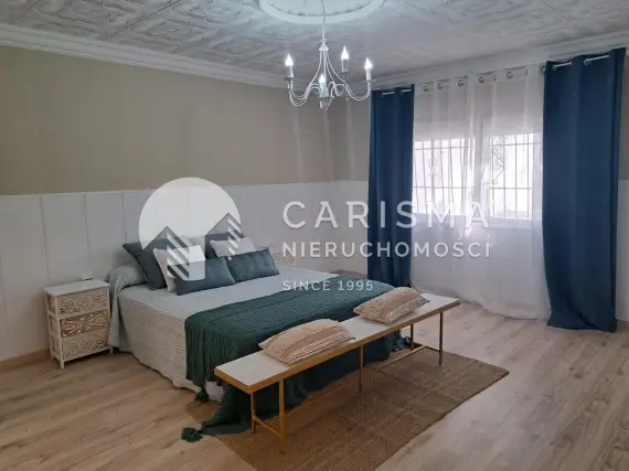 (14) Willa z basenem w Orihuela Costa