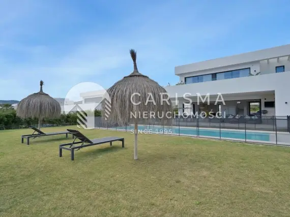 (60) Luksusowa willa granicząca z polem golfowym, La Cale Golf, Mijas Costa