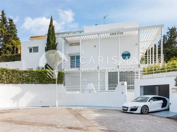 (19) Willa w stylu "Miami beach" w sercu golfowej doliny, Nueva Andalucia