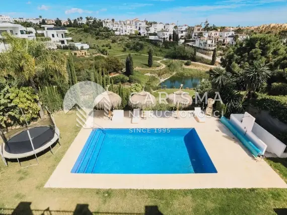 (4) Andaluzyjska willa w pierwszej linii pola golfowego, Selwo, New Golden Mile